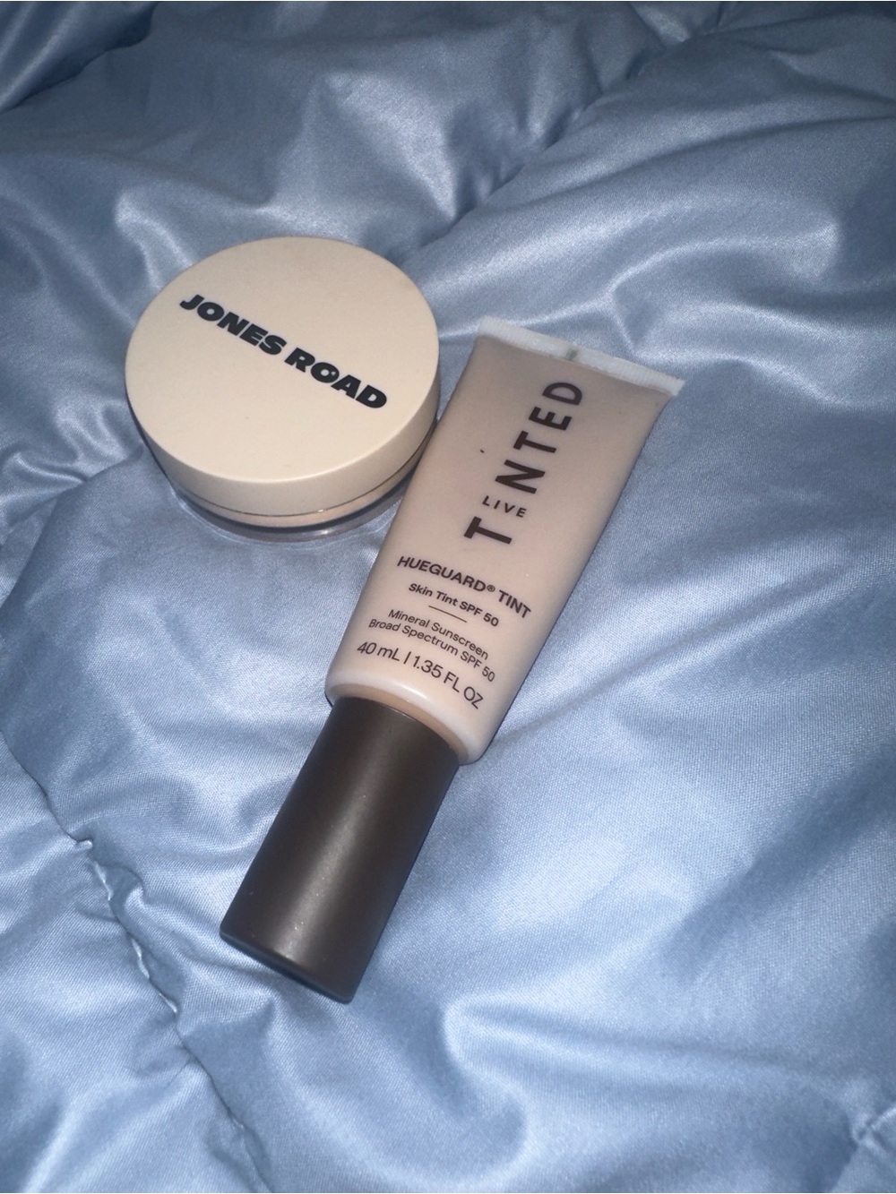 Jones Road Tinted Hueguard Skin Tint - Beige